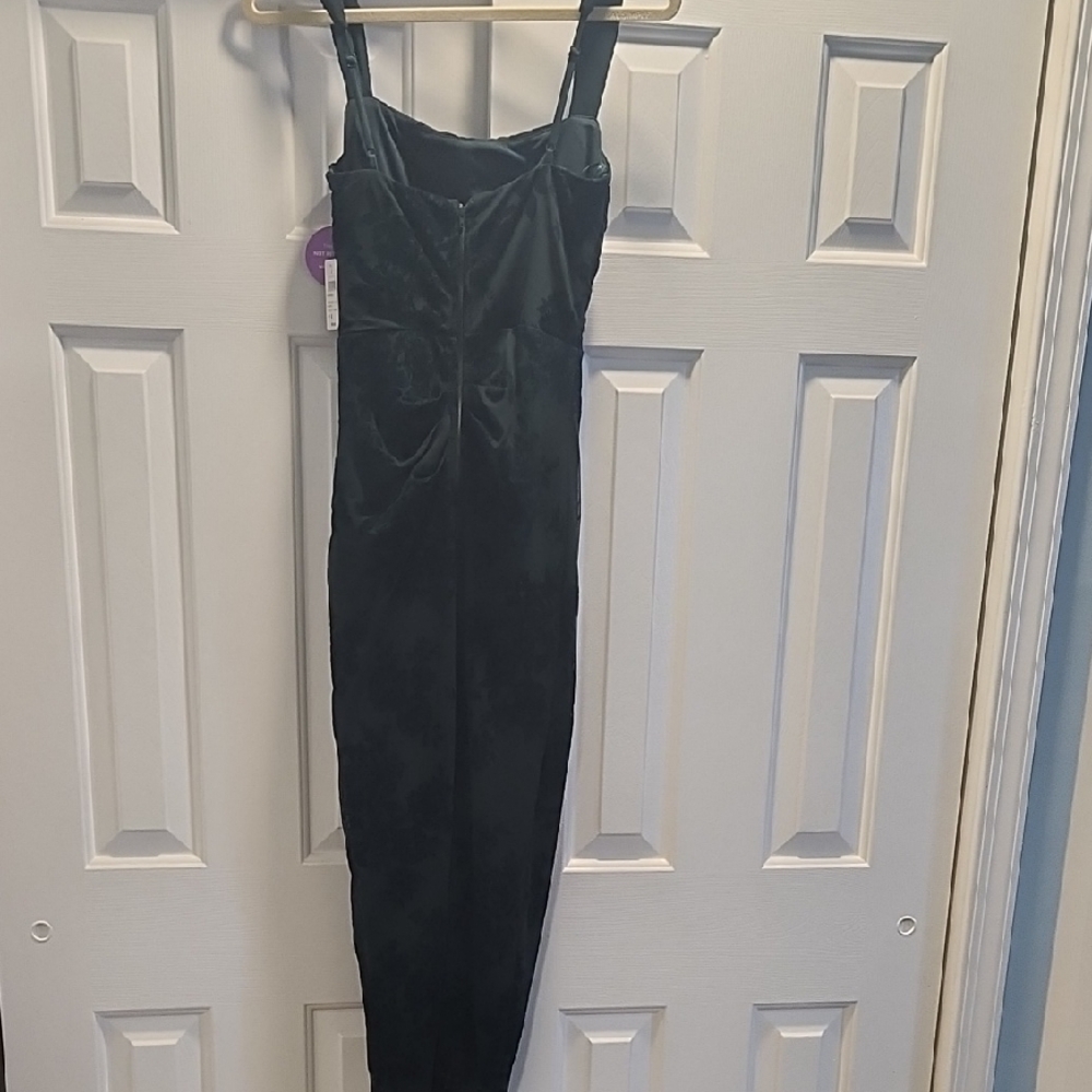 Windsor | Never Worn Hunter Green Emme Flocked Velvet Midi Formal Dress - Picture 2 of 10